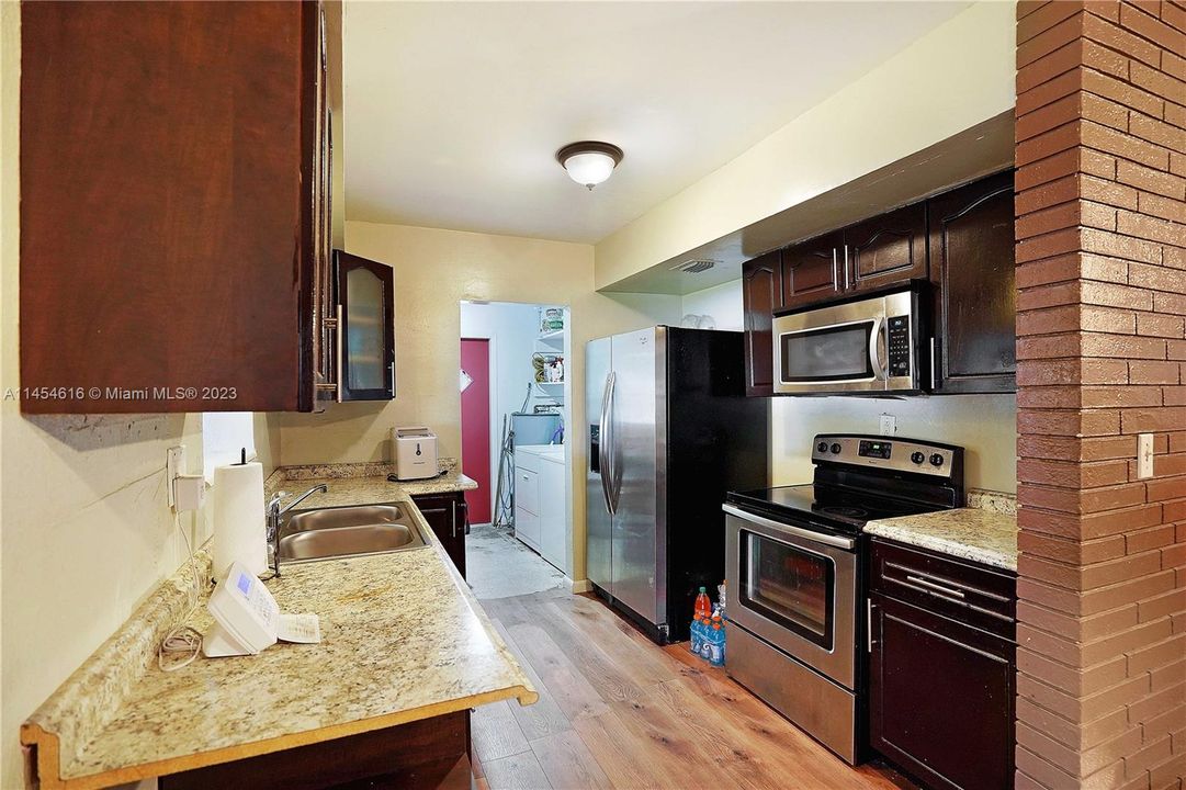 Недавно продано: $409,900 (3 спален, 2 ванн, 1479 Квадратных фут)