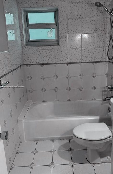 Recently Sold: $379,000 (2 beds, 1 baths, 1036 Square Feet)