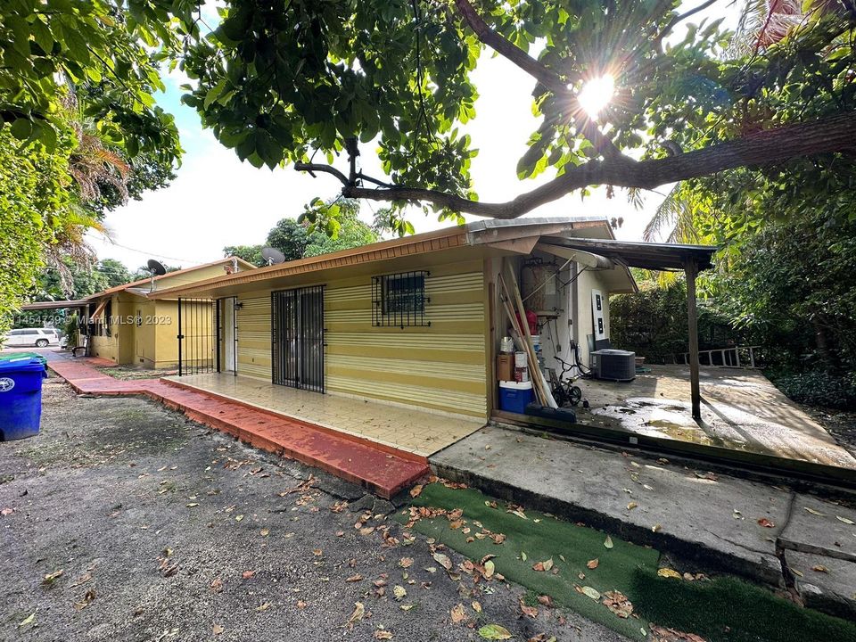 Recently Sold: $1,250,000 (0 beds, 0 baths, 1956 Square Feet)