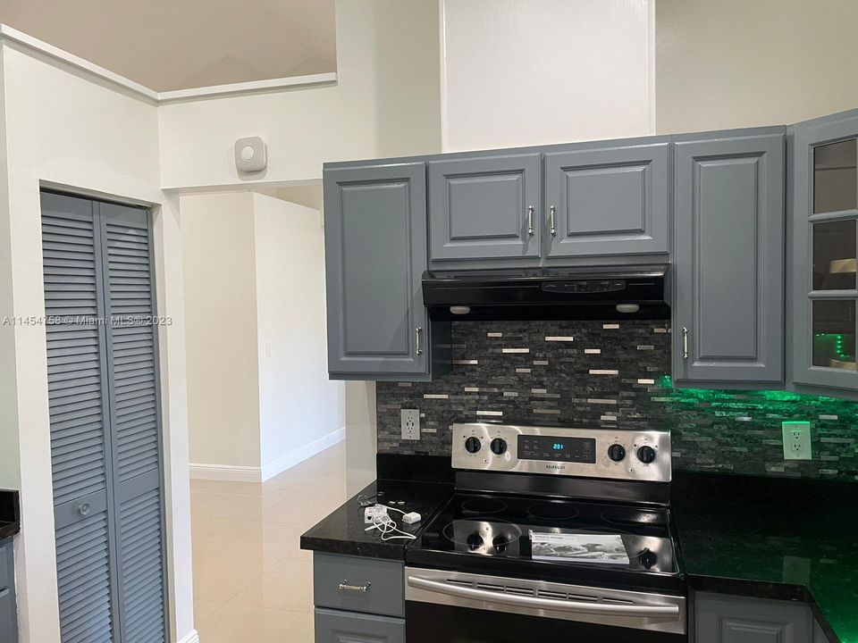 Recently Rented: $3,800 (4 beds, 2 baths, 2336 Square Feet)