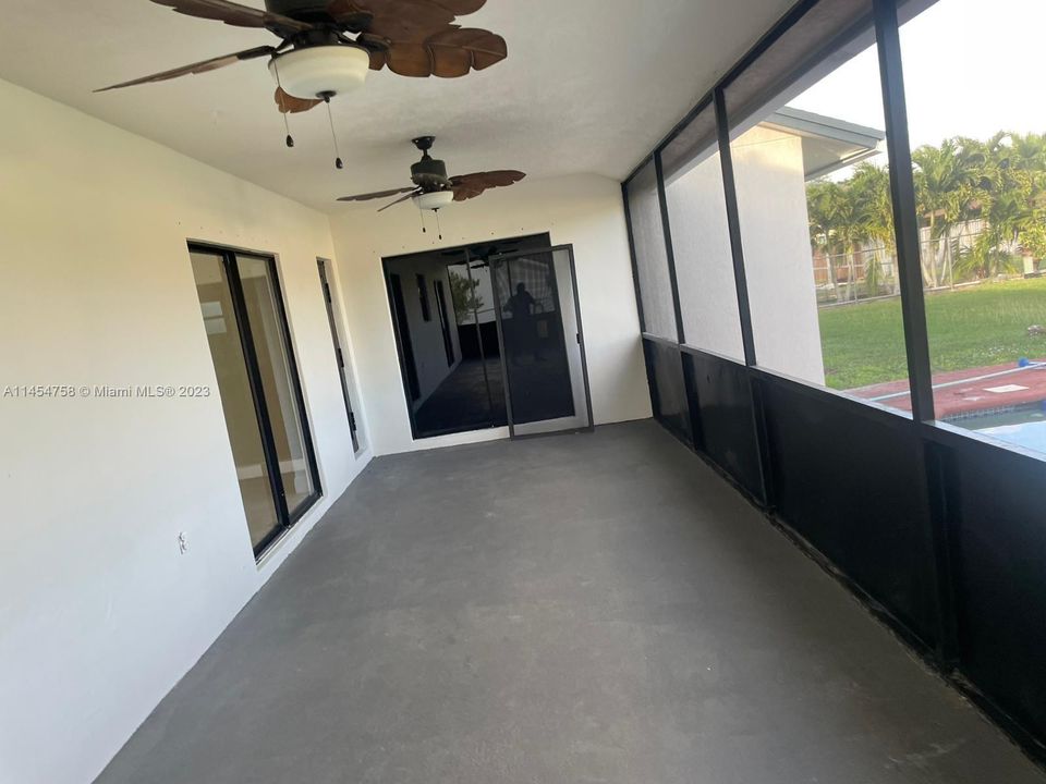 Recently Rented: $3,800 (4 beds, 2 baths, 2336 Square Feet)