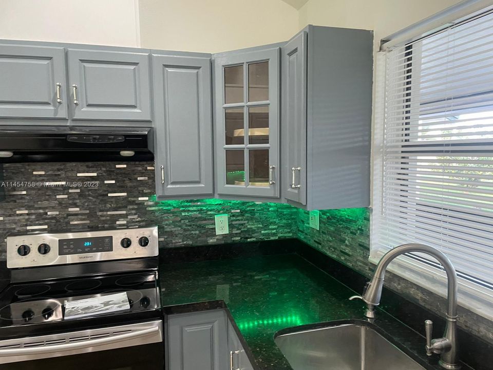 Recently Rented: $3,800 (4 beds, 2 baths, 2336 Square Feet)