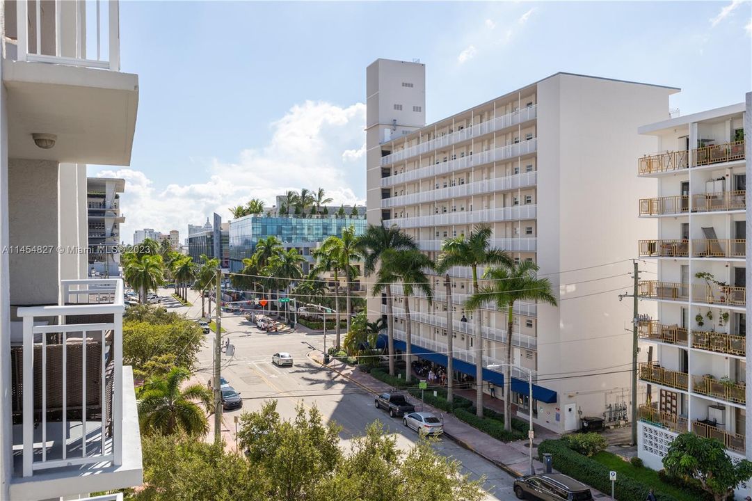 Недавно продано: $420,000 (1 спален, 1 ванн, 718 Квадратных фут)