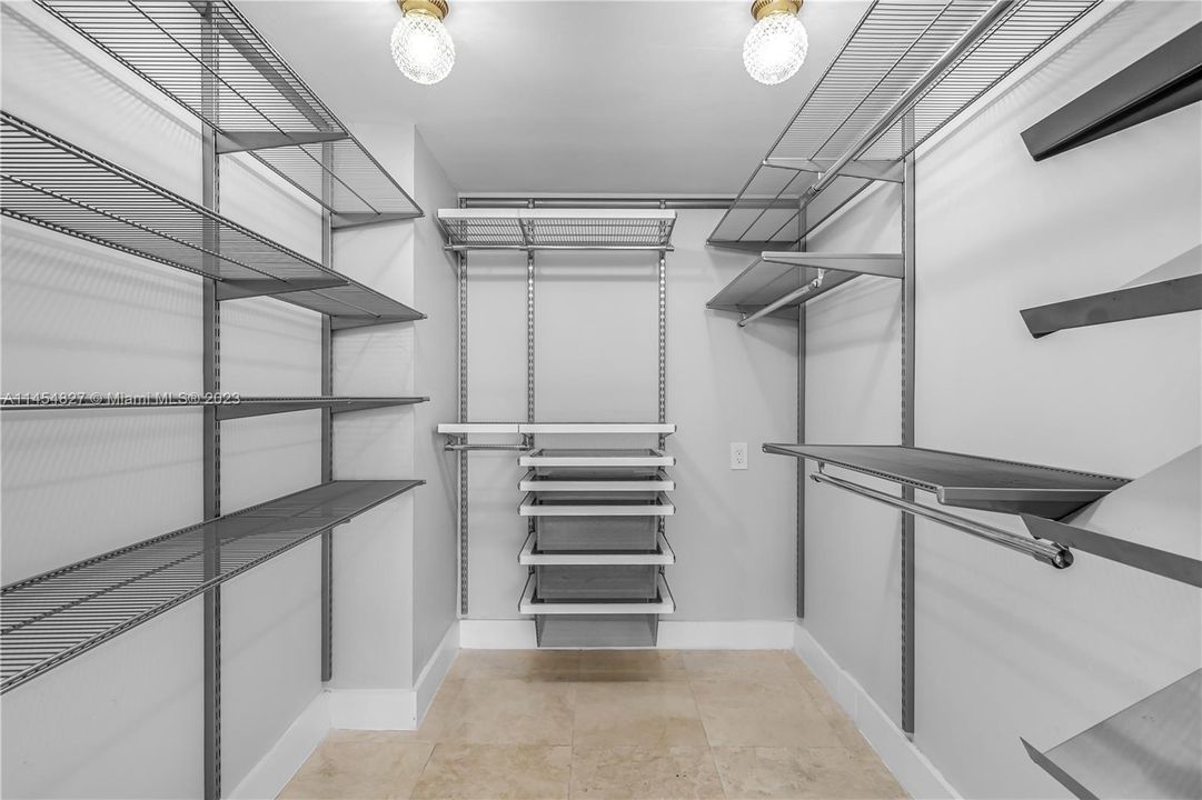 Недавно продано: $420,000 (1 спален, 1 ванн, 718 Квадратных фут)