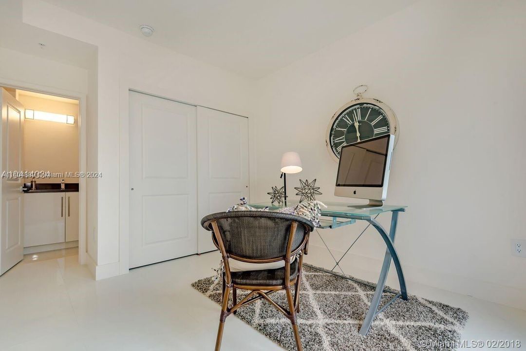 Recently Sold: $825,000 (2 beds, 2 baths, 1818 Square Feet)