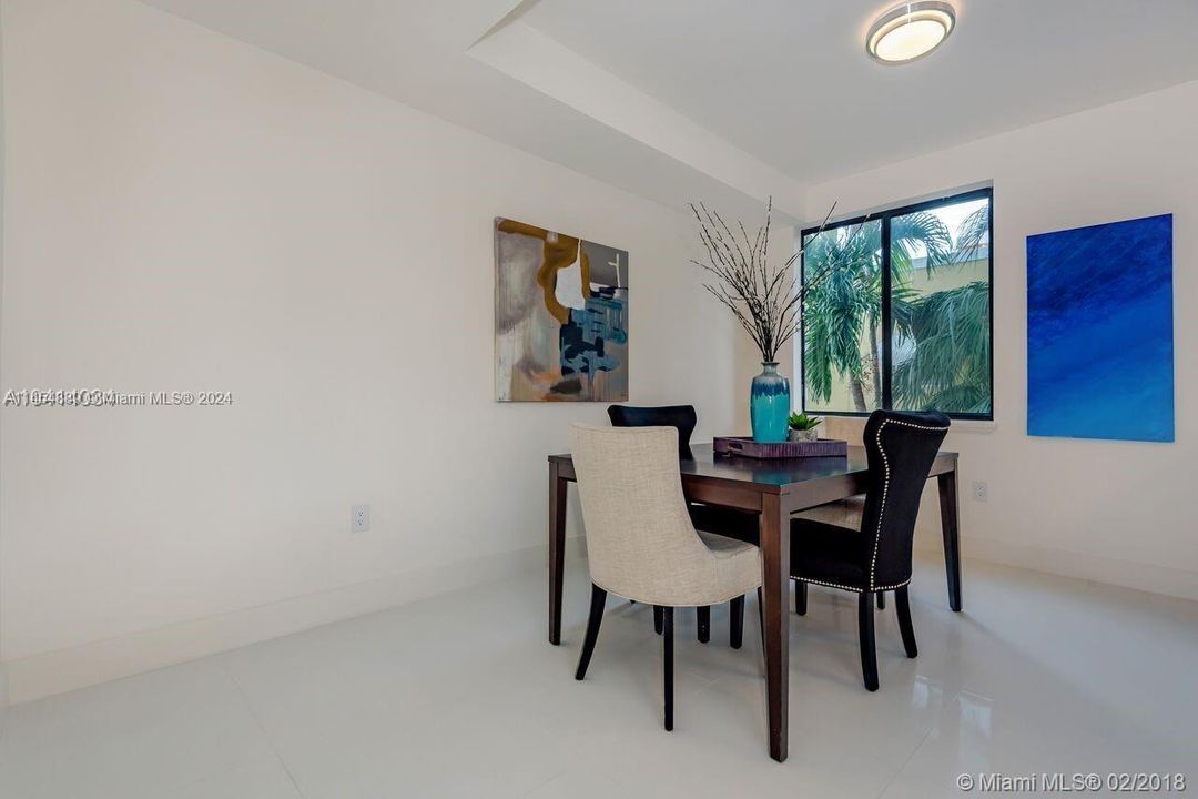 Recently Sold: $825,000 (2 beds, 2 baths, 1818 Square Feet)