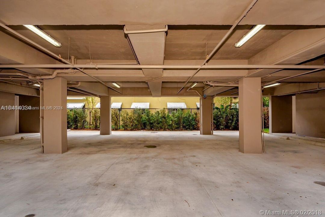 Recently Sold: $825,000 (2 beds, 2 baths, 1818 Square Feet)