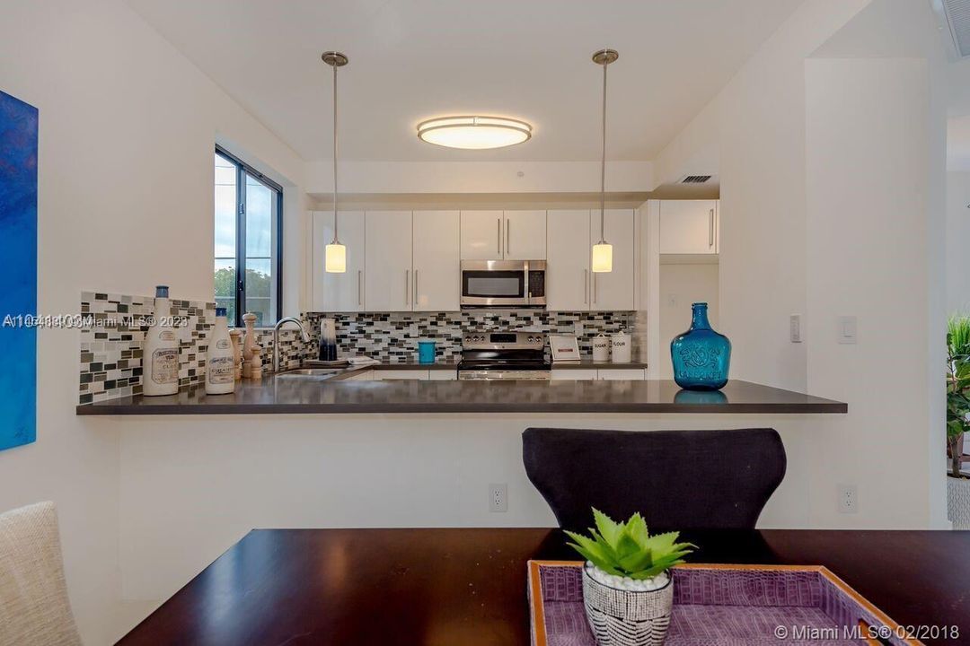 Recently Sold: $825,000 (2 beds, 2 baths, 1818 Square Feet)