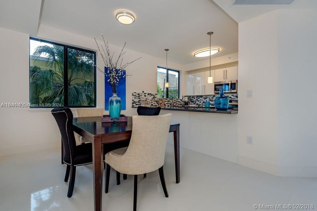 Recently Sold: $825,000 (2 beds, 2 baths, 1818 Square Feet)