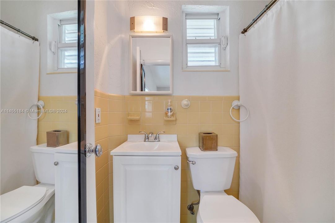 Недавно продано: $1,855,000 (5 спален, 4 ванн, 2811 Квадратных фут)