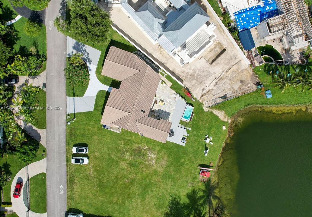 Недавно продано: $1,855,000 (5 спален, 4 ванн, 2811 Квадратных фут)