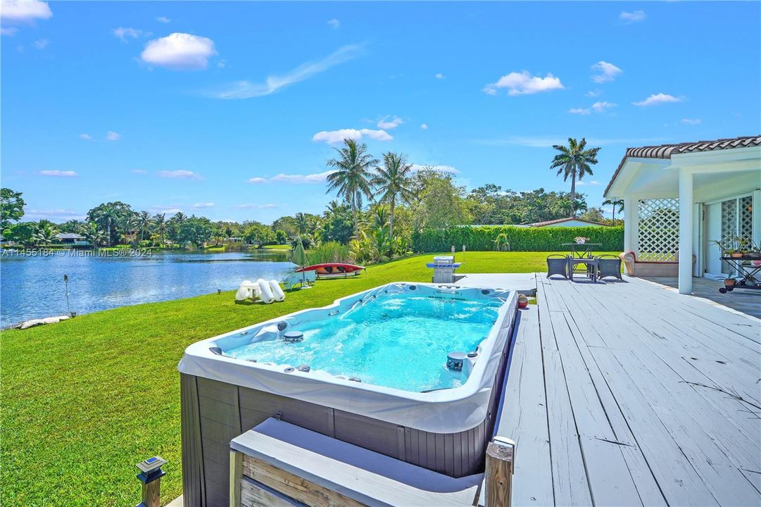 Недавно продано: $1,855,000 (5 спален, 4 ванн, 2811 Квадратных фут)