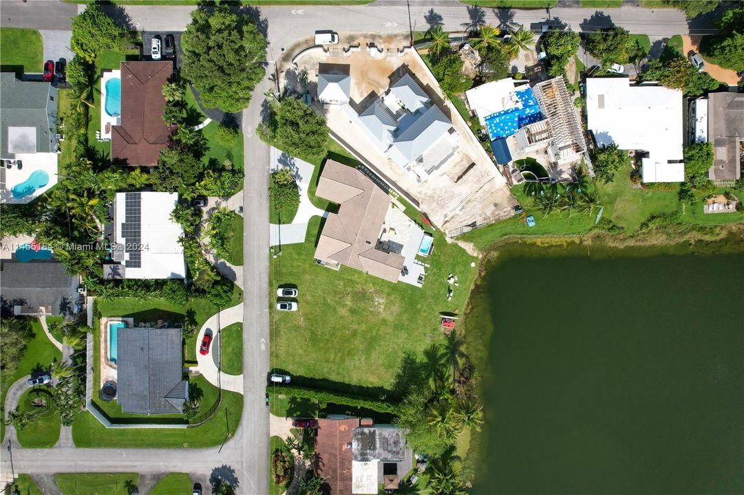 Недавно продано: $1,855,000 (5 спален, 4 ванн, 2811 Квадратных фут)