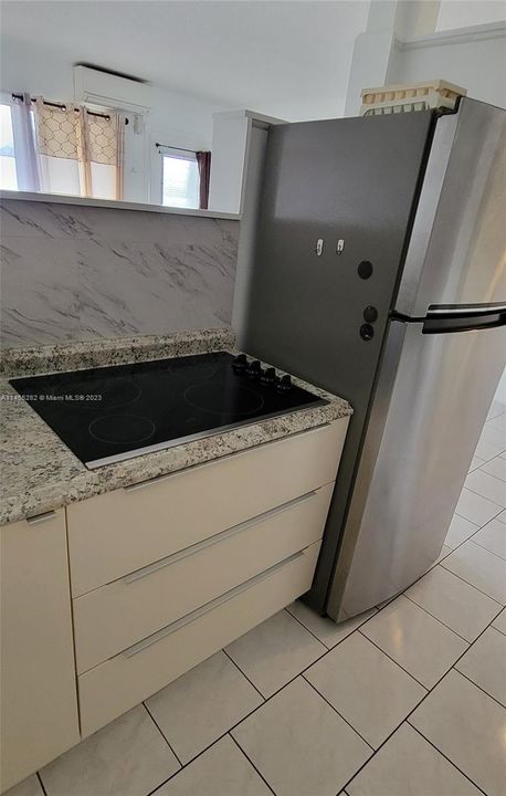 Vendido Recientemente: $96,000 (1 camas, 1 baños, 625 Pies cuadrados)