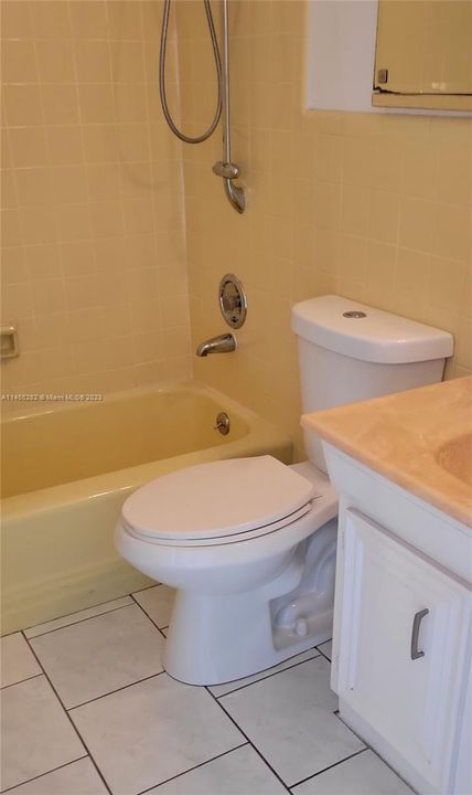 Vendido Recientemente: $96,000 (1 camas, 1 baños, 625 Pies cuadrados)