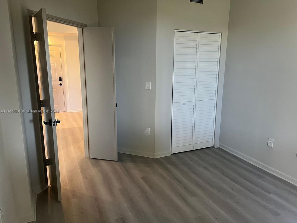 Recently Sold: $249,900 (2 beds, 1 baths, 901 Square Feet)