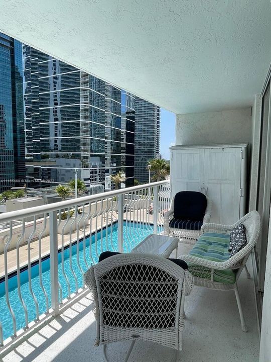 Recently Rented: $3,600 (1 beds, 1 baths, 825 Square Feet)