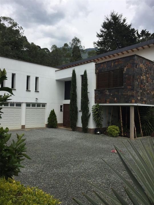 For Sale: $1,100,000 (5 beds, 5 baths, 0 Square Feet)