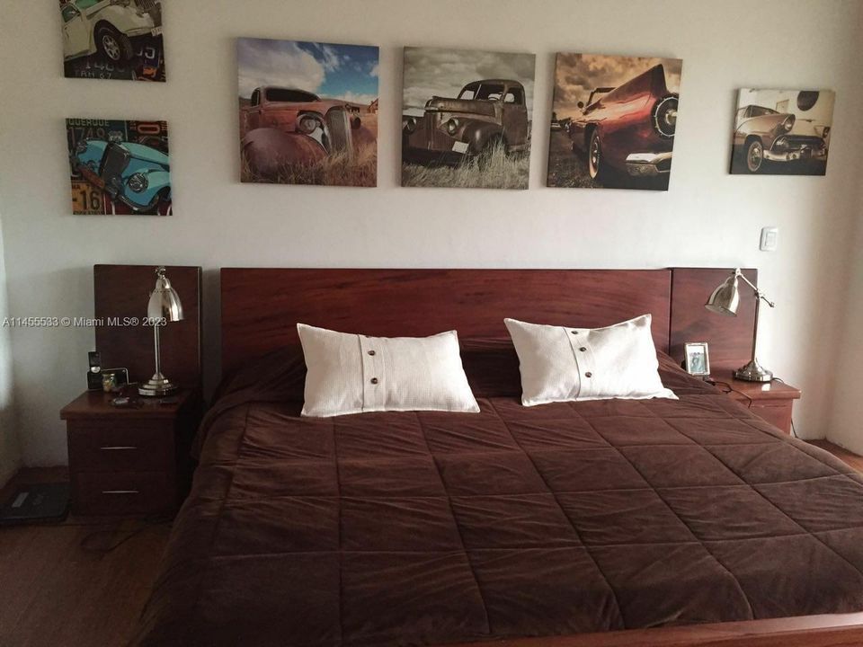 For Sale: $1,100,000 (5 beds, 5 baths, 0 Square Feet)