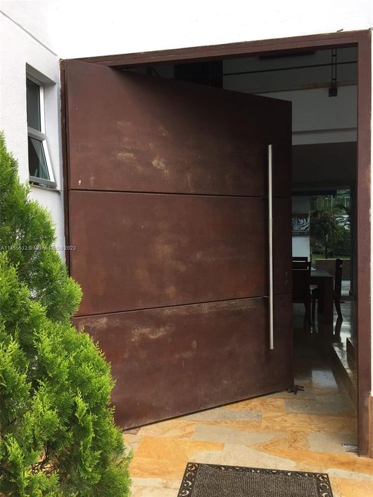 For Sale: $1,100,000 (5 beds, 5 baths, 0 Square Feet)
