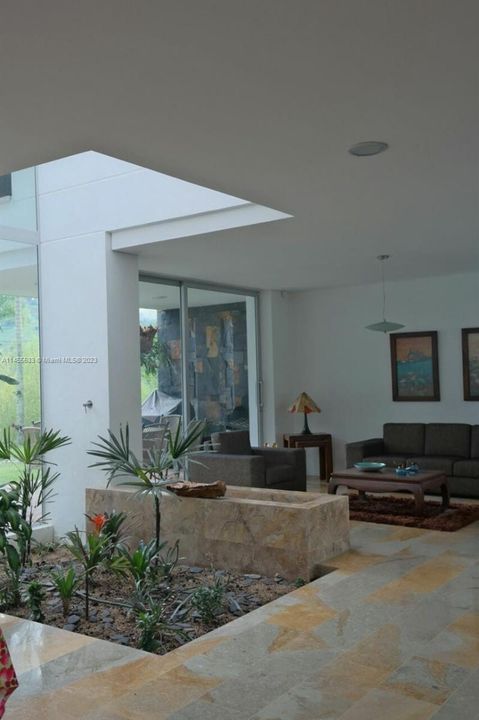 For Sale: $1,100,000 (5 beds, 5 baths, 0 Square Feet)