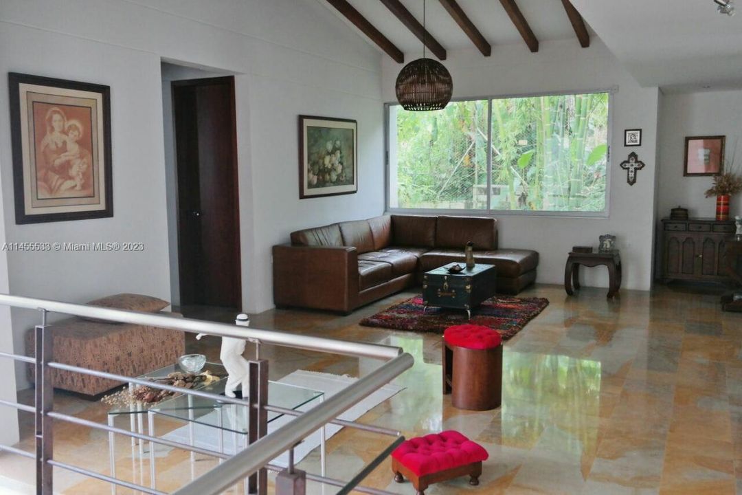 For Sale: $1,100,000 (5 beds, 5 baths, 0 Square Feet)