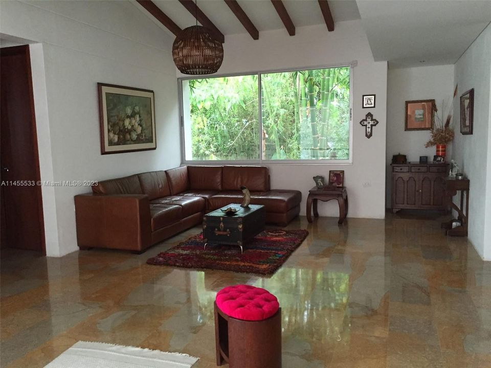 For Sale: $1,100,000 (5 beds, 5 baths, 0 Square Feet)