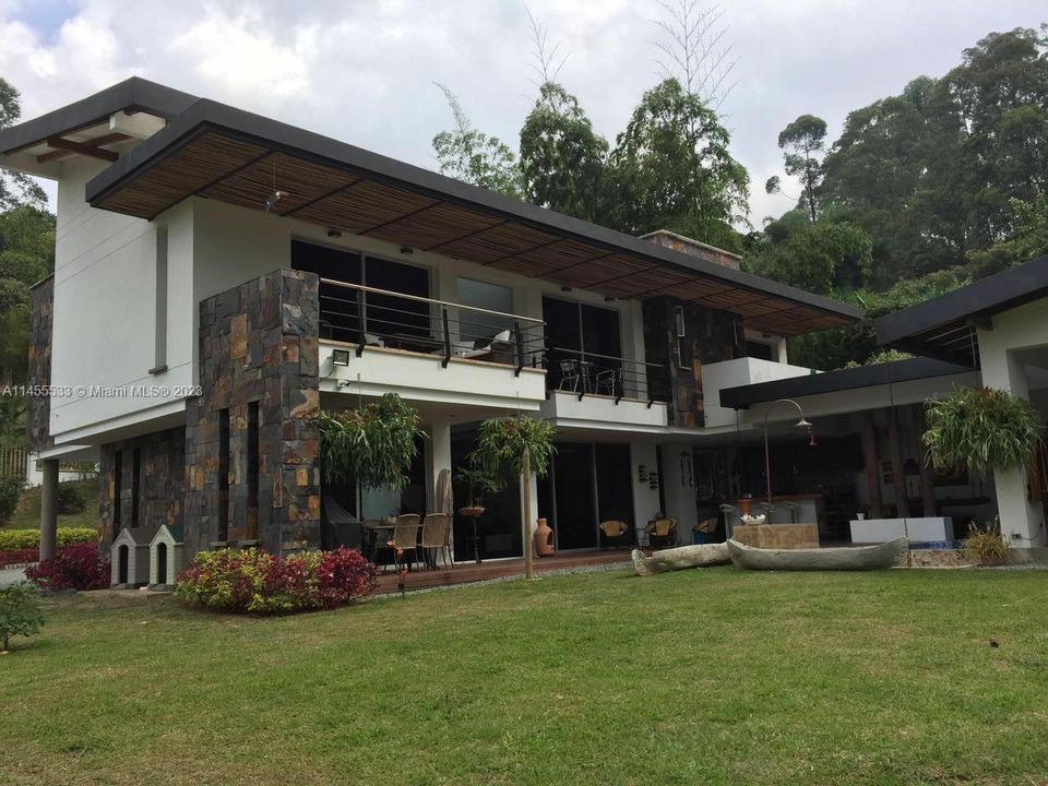 For Sale: $1,100,000 (5 beds, 5 baths, 0 Square Feet)