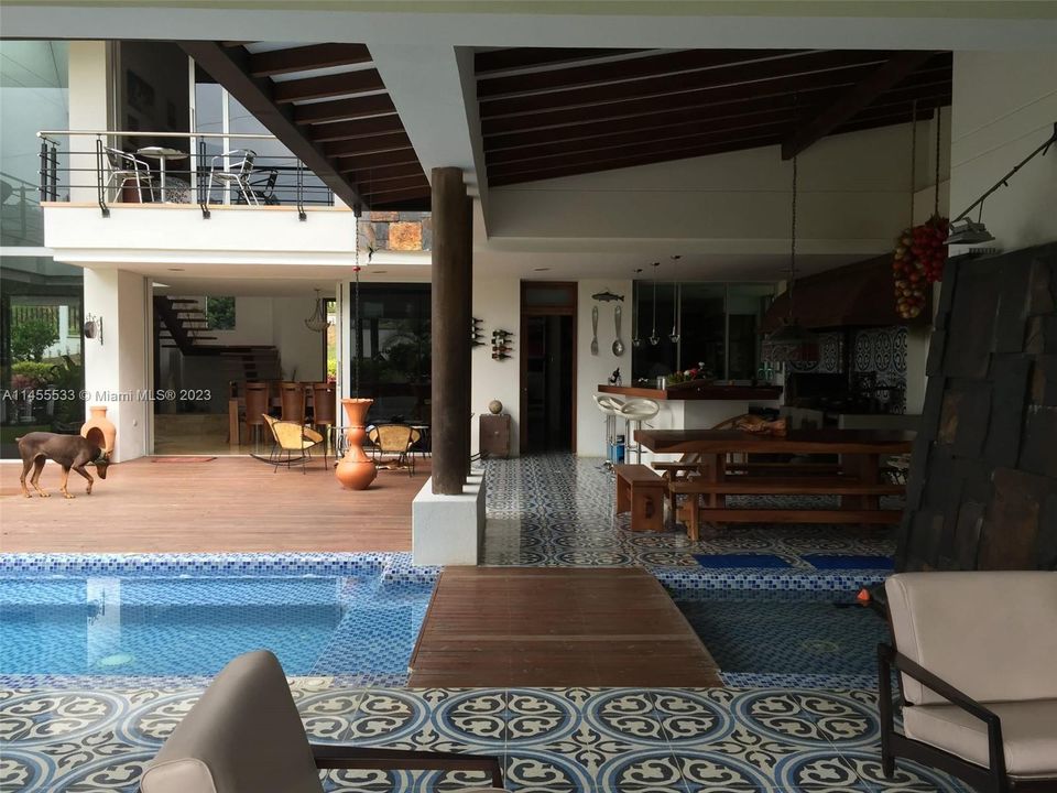 For Sale: $1,100,000 (5 beds, 5 baths, 0 Square Feet)