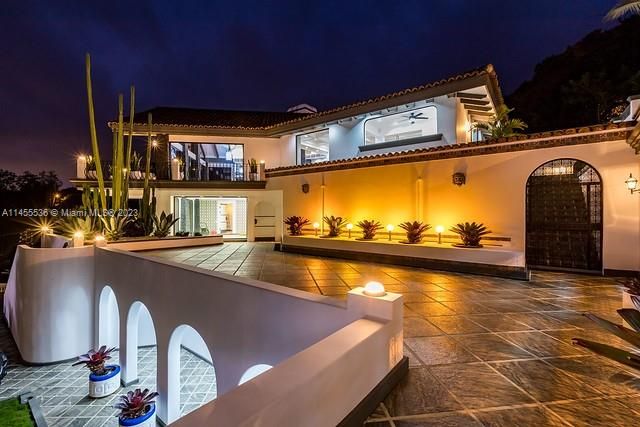 For Sale: $1,495,000 (8 beds, 8 baths, 0 Square Feet)