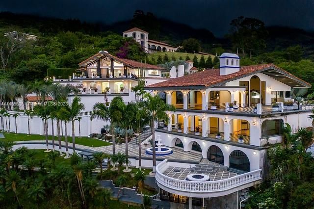 For Sale: $1,495,000 (8 beds, 8 baths, 0 Square Feet)