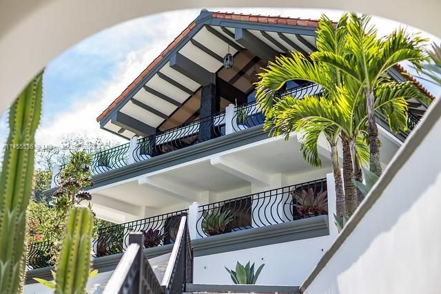 For Sale: $1,495,000 (8 beds, 8 baths, 0 Square Feet)