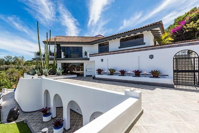 For Sale: $1,495,000 (8 beds, 8 baths, 0 Square Feet)