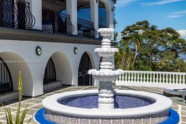 For Sale: $1,495,000 (8 beds, 8 baths, 0 Square Feet)