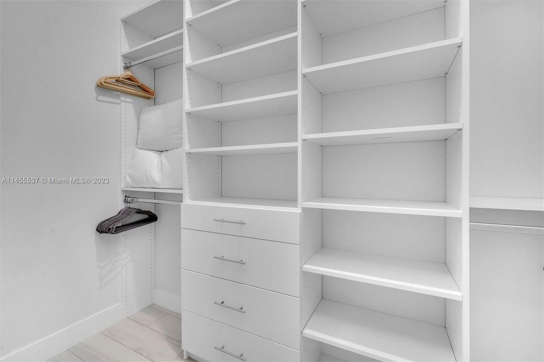 Недавно продано: $1,995,000 (4 спален, 3 ванн, 3100 Квадратных фут)