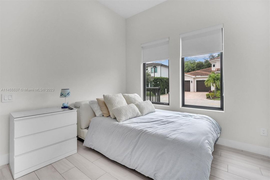 Недавно продано: $1,995,000 (4 спален, 3 ванн, 3100 Квадратных фут)