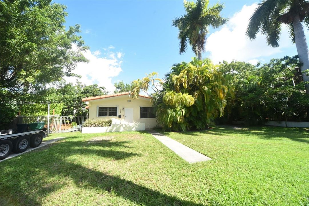 Vendido Recientemente: $2,800,000 (3 camas, 2 baños, 1092 Pies cuadrados)