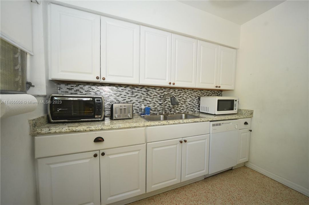 Vendido Recientemente: $2,800,000 (3 camas, 2 baños, 1092 Pies cuadrados)