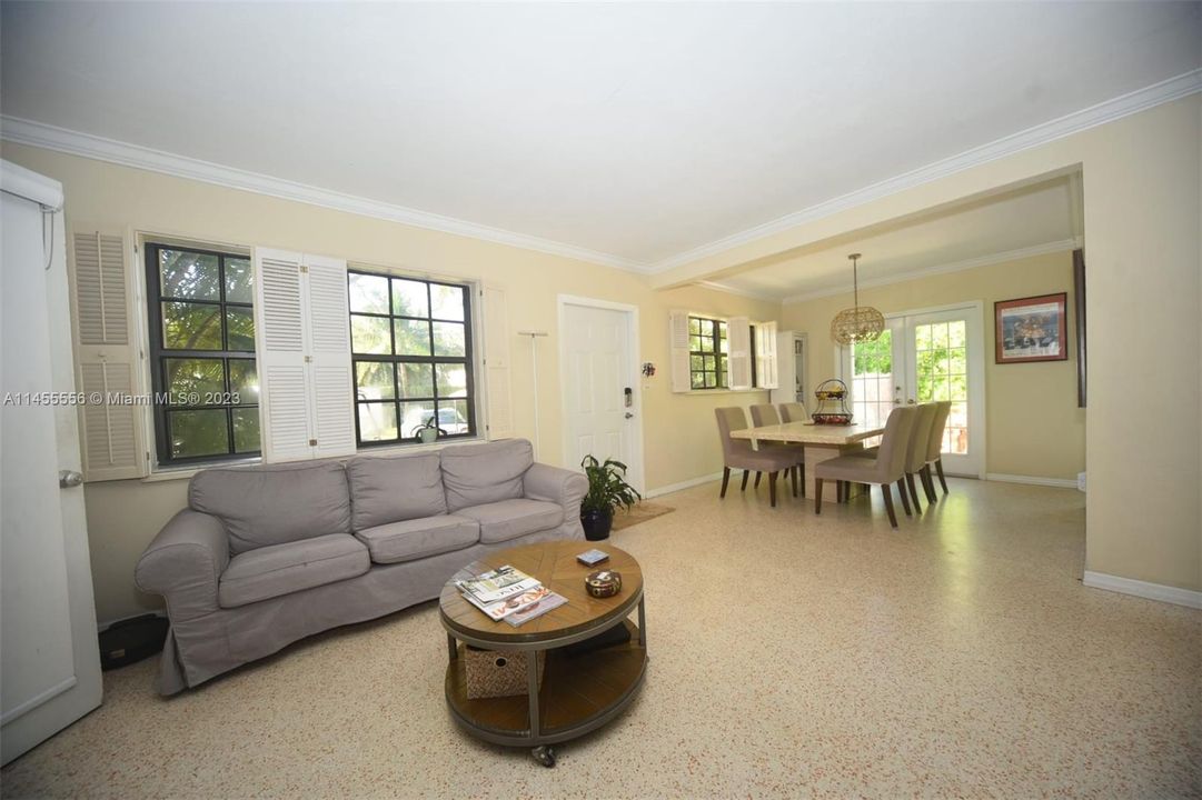 Vendido Recientemente: $2,800,000 (3 camas, 2 baños, 1092 Pies cuadrados)