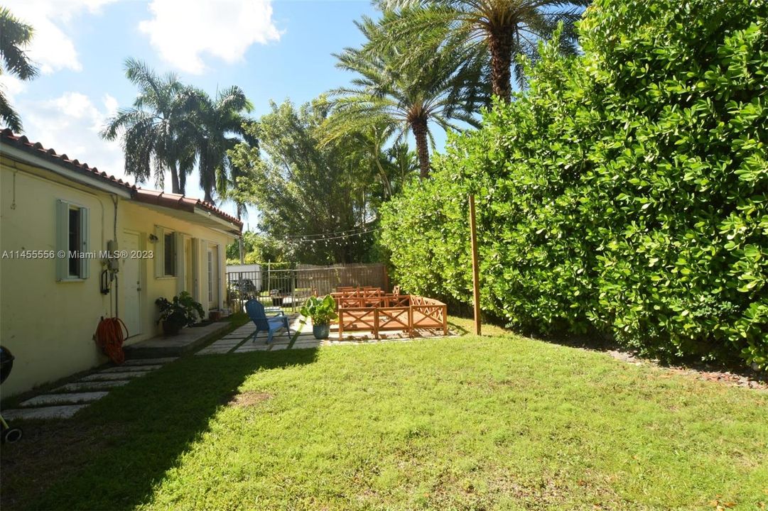 Vendido Recientemente: $2,800,000 (3 camas, 2 baños, 1092 Pies cuadrados)