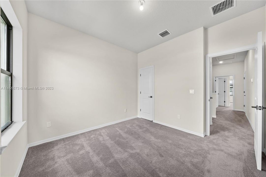 Недавно продано: $699,900 (3 спален, 2 ванн, 0 Квадратных фут)