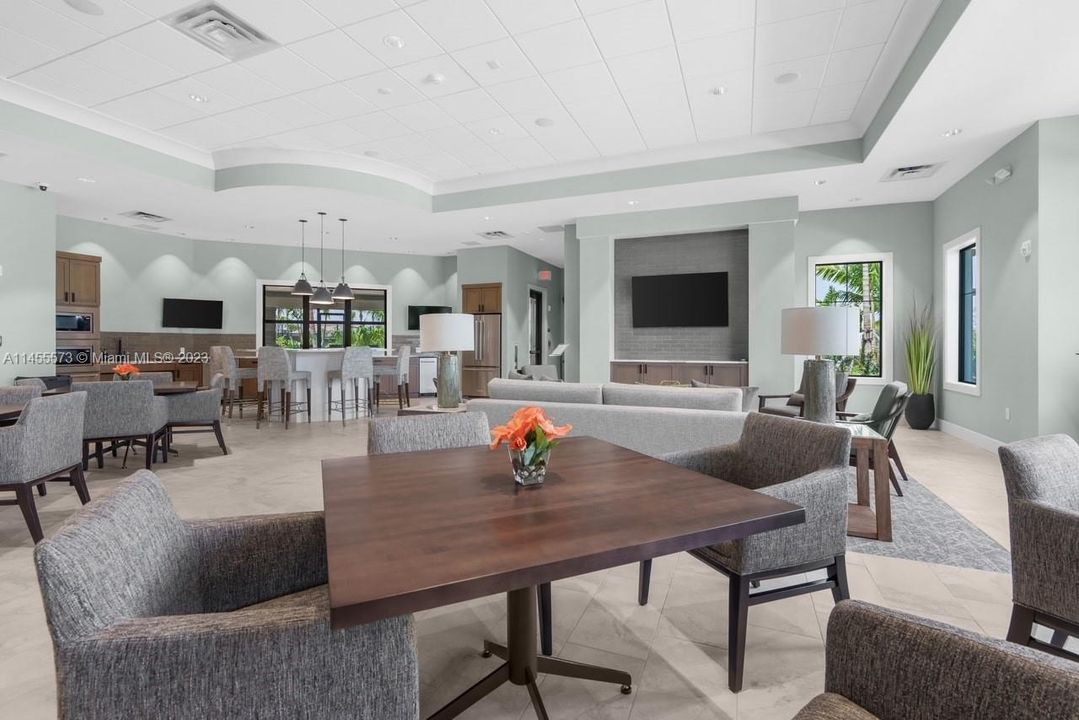 Недавно продано: $699,900 (3 спален, 2 ванн, 0 Квадратных фут)