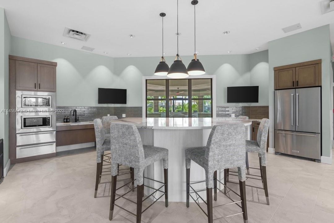 Недавно продано: $699,900 (3 спален, 2 ванн, 0 Квадратных фут)