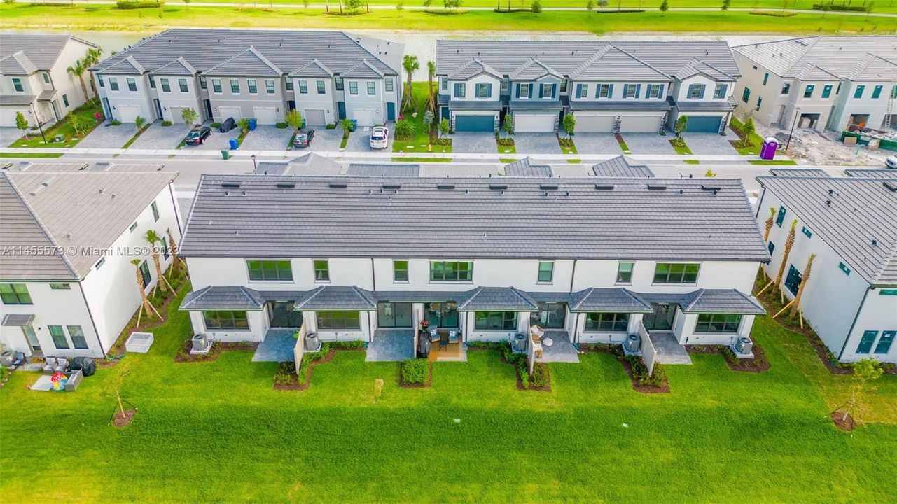 Недавно продано: $699,900 (3 спален, 2 ванн, 0 Квадратных фут)