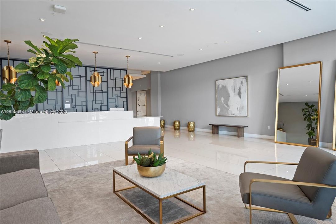 Recently Sold: $473,500 (2 beds, 2 baths, 815 Square Feet)