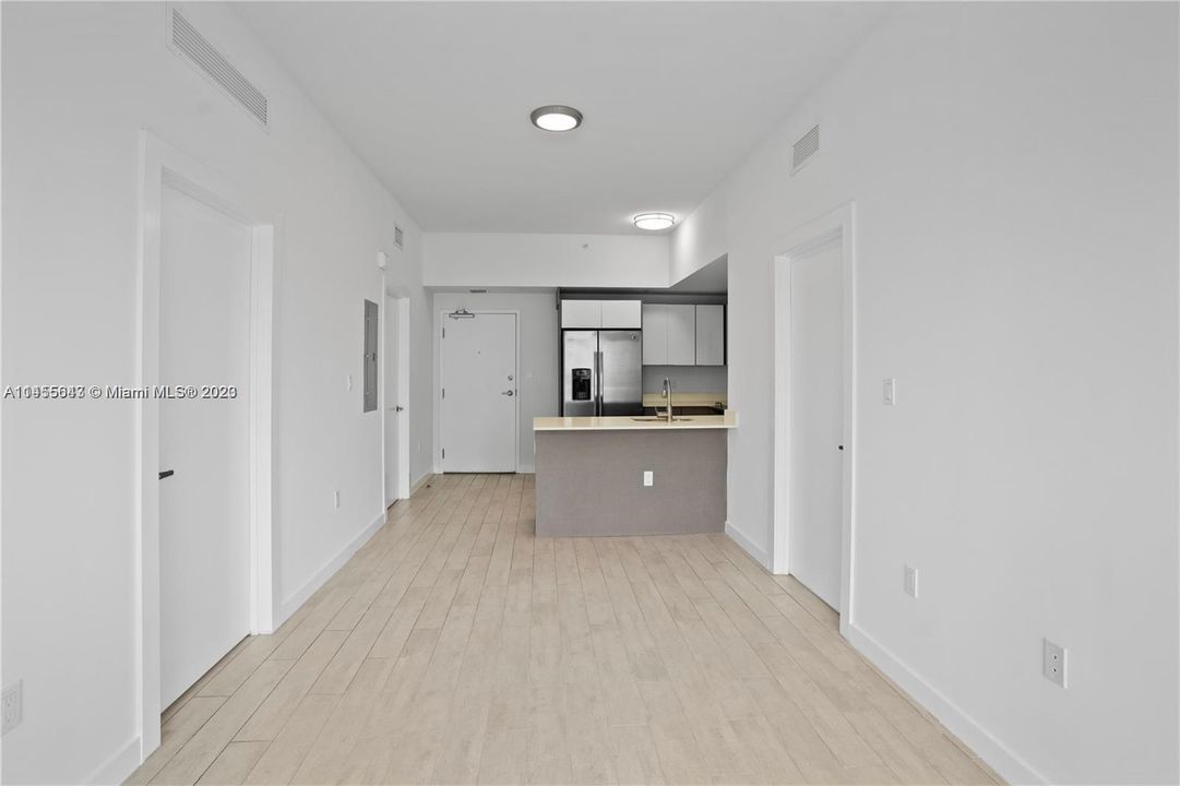 Recently Sold: $473,500 (2 beds, 2 baths, 815 Square Feet)