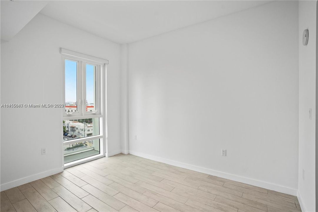 Recently Sold: $473,500 (2 beds, 2 baths, 815 Square Feet)