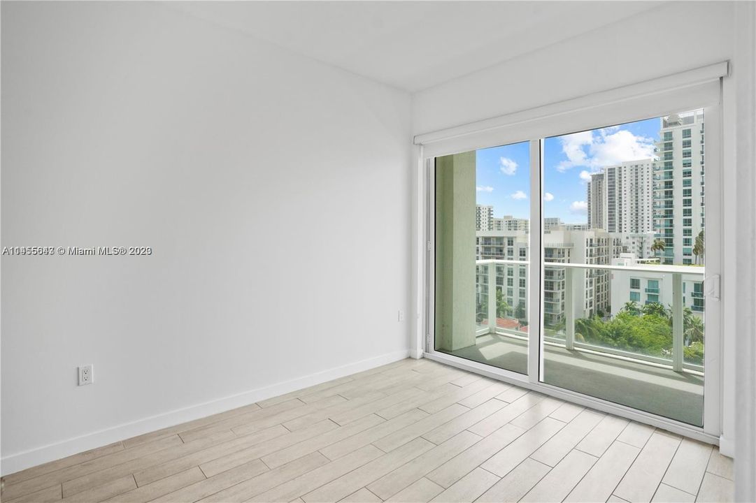 Recently Sold: $473,500 (2 beds, 2 baths, 815 Square Feet)