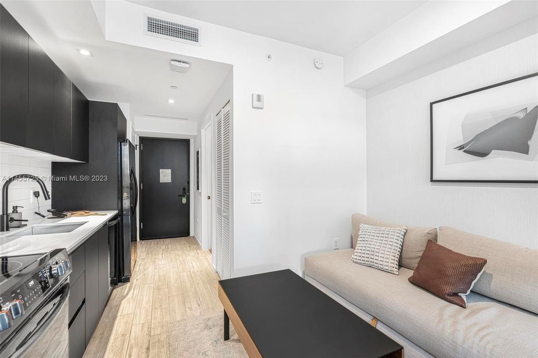 Недавно продано: $499,000 (0 спален, 1 ванн, 341 Квадратных фут)