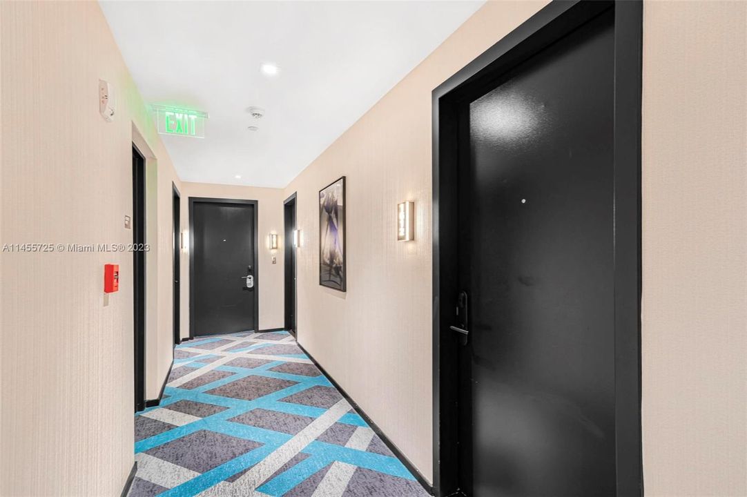 Недавно продано: $499,000 (0 спален, 1 ванн, 341 Квадратных фут)